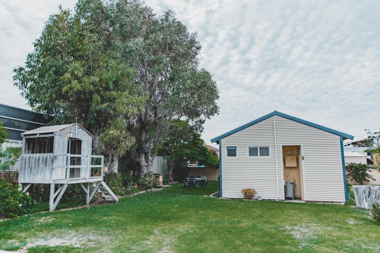 Dongara Hotel Motel Exterior photo