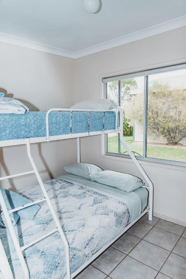 Dongara Hotel Motel Exterior photo