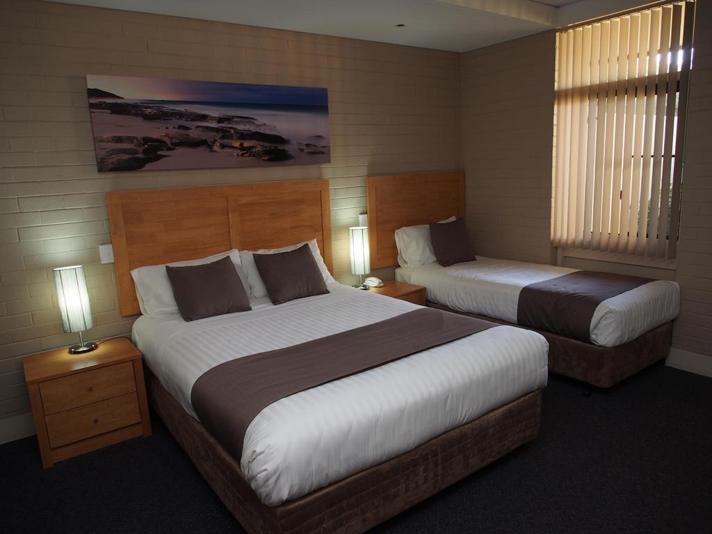 Dongara Hotel Motel Exterior photo